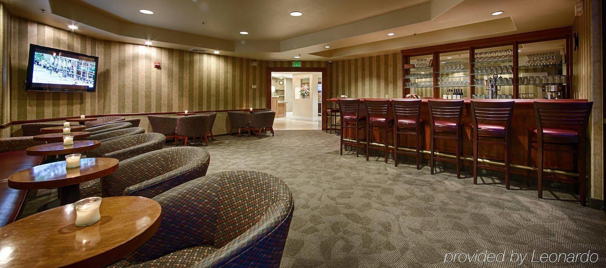 Hilton Garden Inn Davis Downtown Екстериор снимка